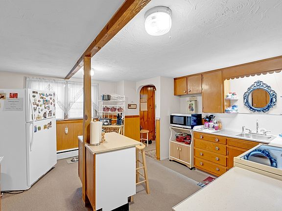 3rd image of 54 Airport Rd