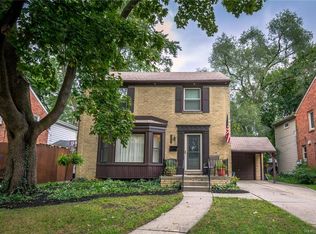 26404 Wyoming Rd, Huntington Woods, MI 48070