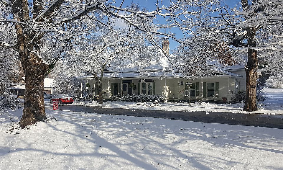 2nd image of 15 Oliver Potts Rd