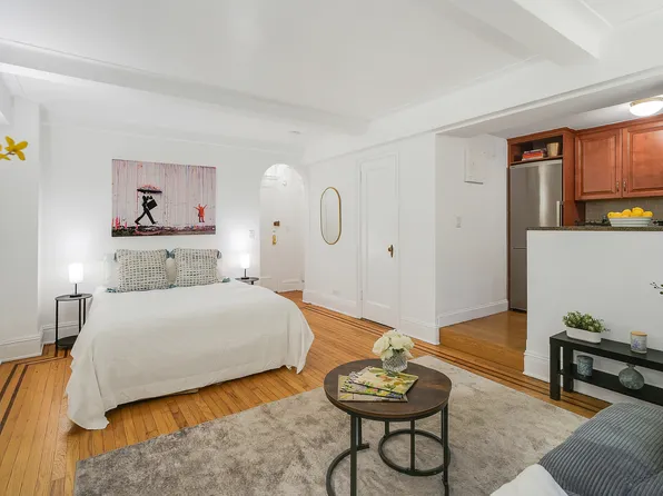 102 West 85th Street image 2 of 15