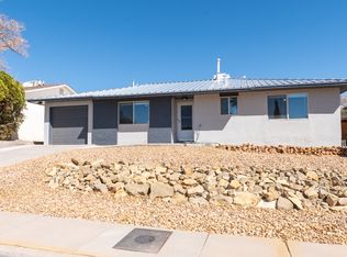 1504 Willys Knight Dr NE, Albuquerque, NM 87112