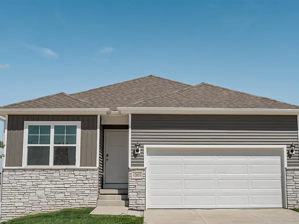 11951 S 114th Ave, Papillion, NE 68046