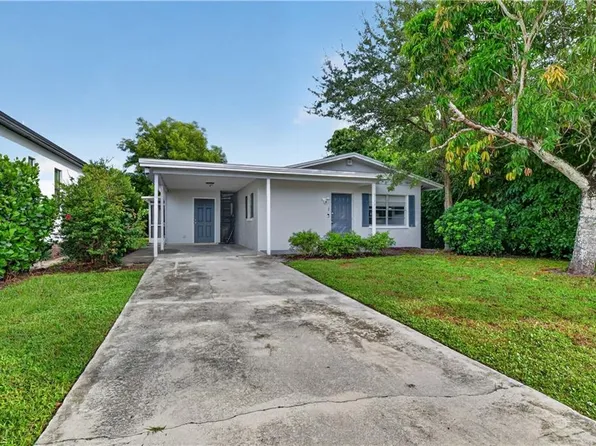 3177 Woodside AVE, NAPLES, FL 34112