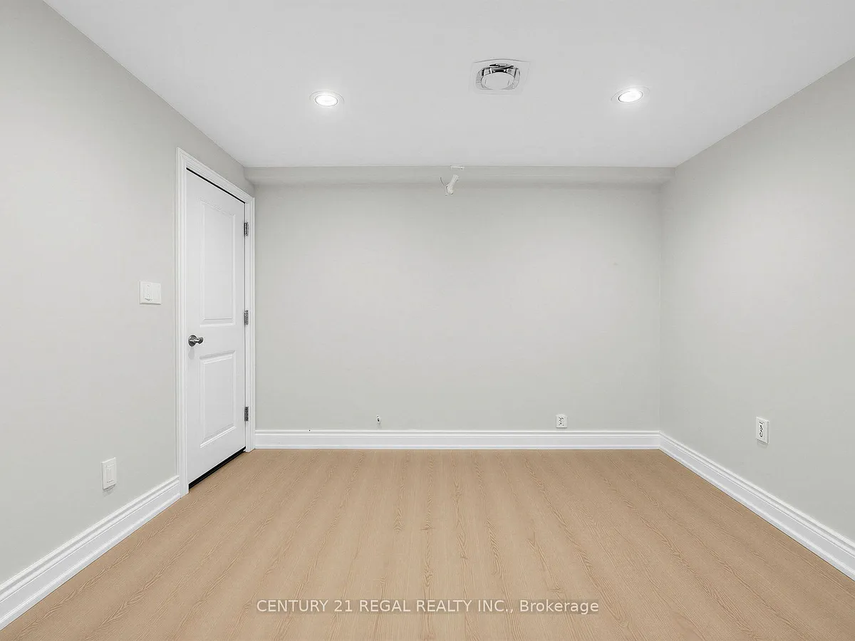 Building Photo - 82 Crow Trl #BASEMENT