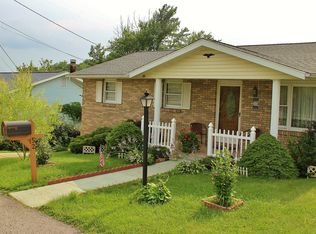 52 Pin Oak Dr, Wheeling, WV 26003