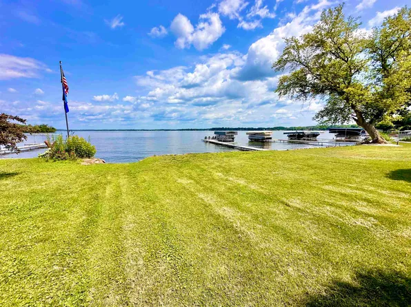 2100 Barber Dr, Stoughton, WI 53589