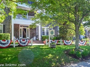 20 Peases Point Way N #10, Edgartown, MA 02539