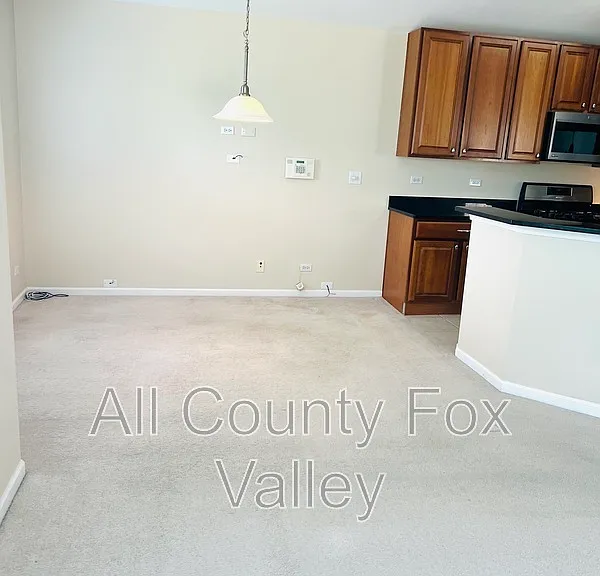 1844 Crenshaw Cir — Photo 9