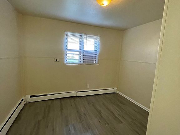 3rd image of 1736 21st St APT 8