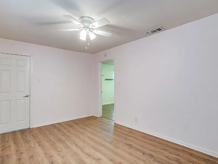 4713 Kilpatrick Ave — Photo 12