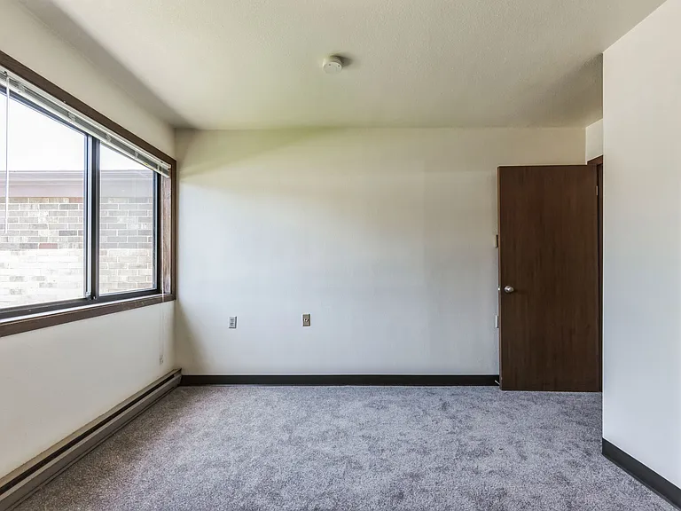 1252 N 12th Pl — Photo 31