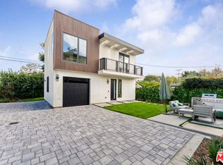 3930 Minerva Ave, Los Angeles, CA 90066