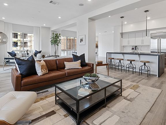 6809-skyview-drive.51895.p1k-2.013.web