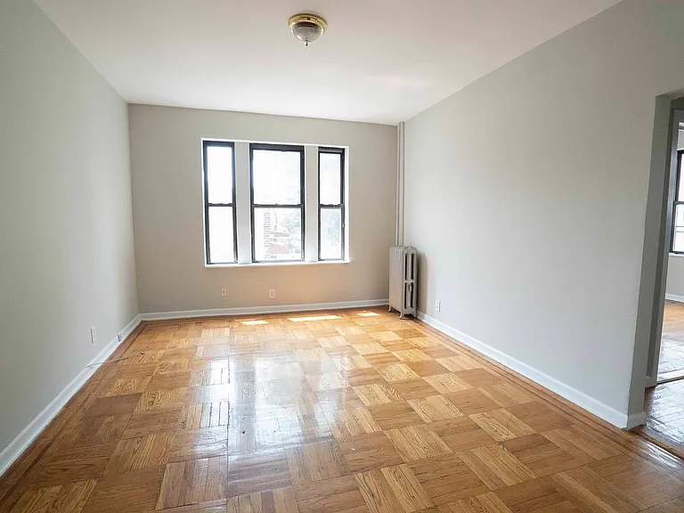 29-06 21st Ave #3D — Photo 2