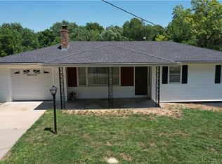 5409 Miller Rd, Saint Joseph, MO 64505