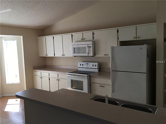 5th image of 1622 Portsmouth Lake Dr