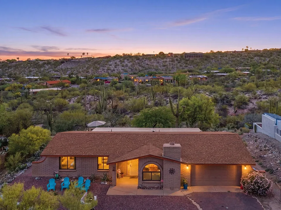 6745 N Quartzite Canyon Pl