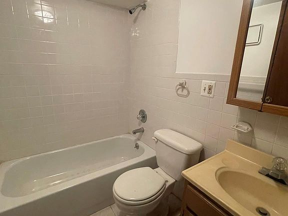 3rd image of 13022 Springfield Boulevard