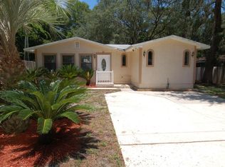 317 S 13th St, Fernandina Beach, FL 32034