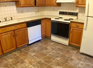 1655 Douglas Ave APT 206, North Providence, RI 02904
