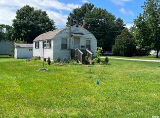 810 SW 4th St, Aledo, IL 61231