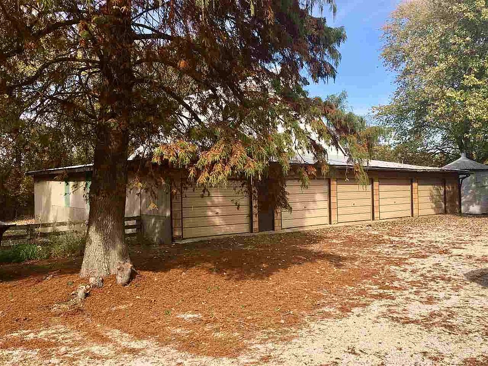 2nd image of 4917 Koressel Rd