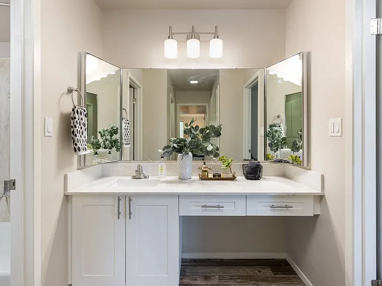 Cobble Creek Apartments — Photo 21