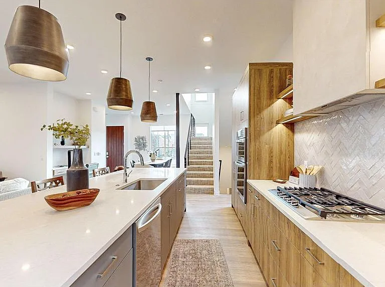 1 West Dr #4 — Photo 6