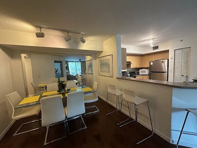 615 Villa Cir — Photo 40