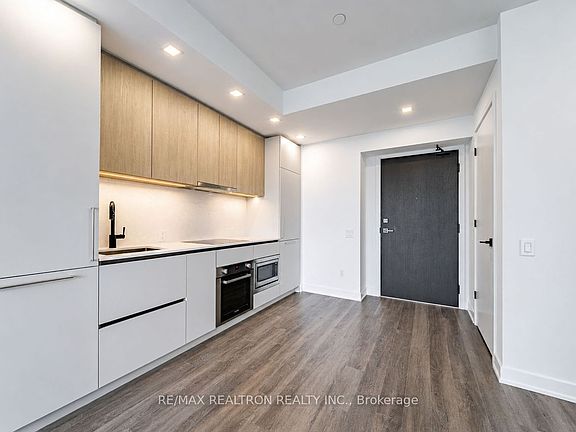 2nd image of 609 Sherbourne St #2608