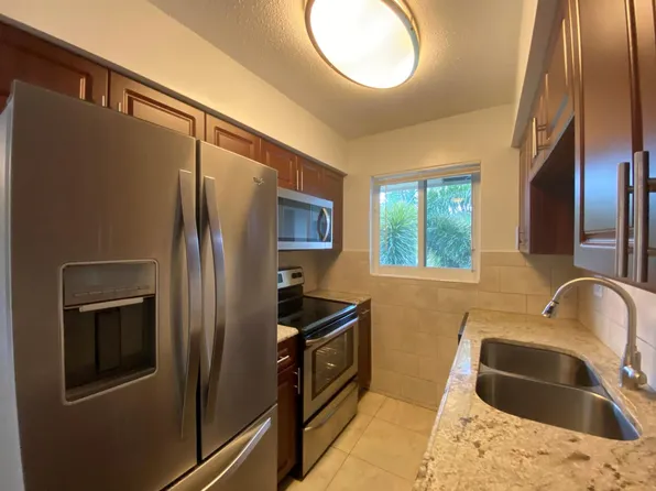 Deerfield Apartments LLC, 110 NE 19th Ave #12A, Deerfield Beach, FL 33441