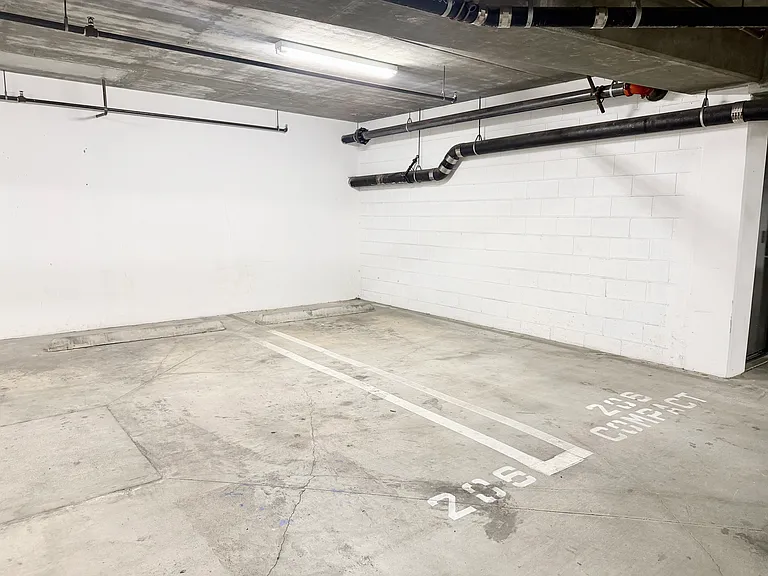 333 N Hill Ave #207 — Photo 34
