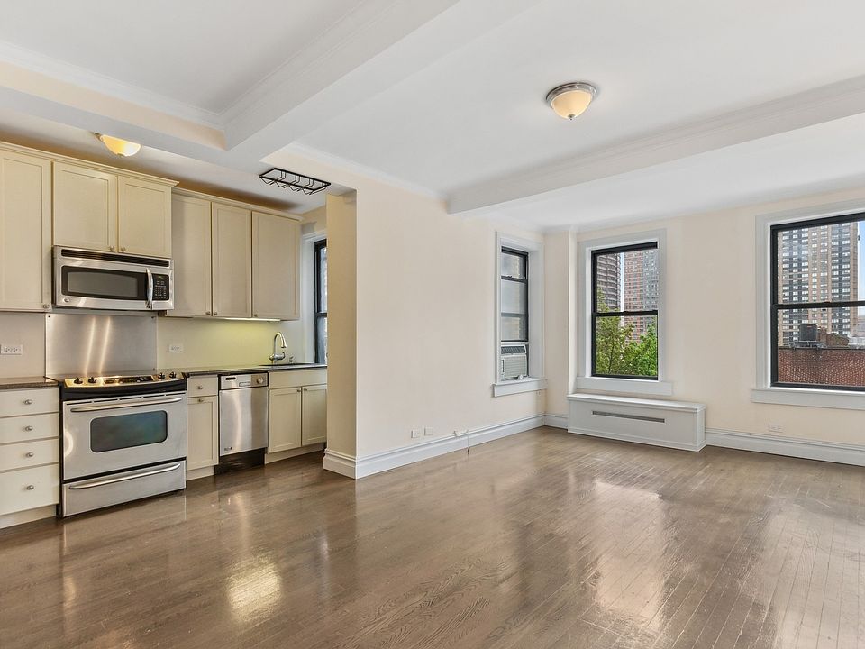2nd image of 1225 Park Ave #6-F