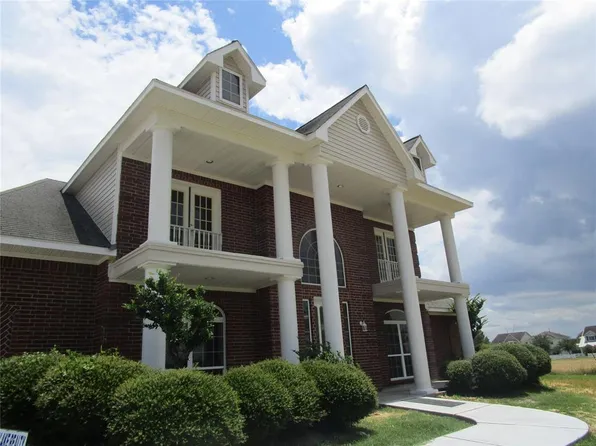 13066 Laura Lake Rd, Willis, TX 77318