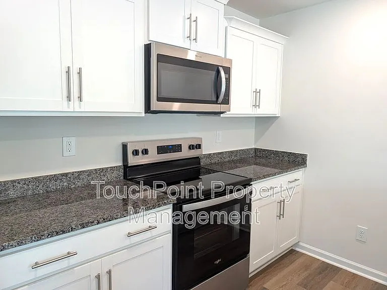 5131 Hyrule Dr — Photo 4