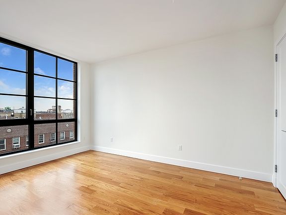 5th image of 2100 Bedford Ave #8D