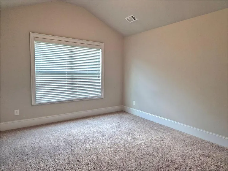 4138 Two Bridge Dr — Photo 18