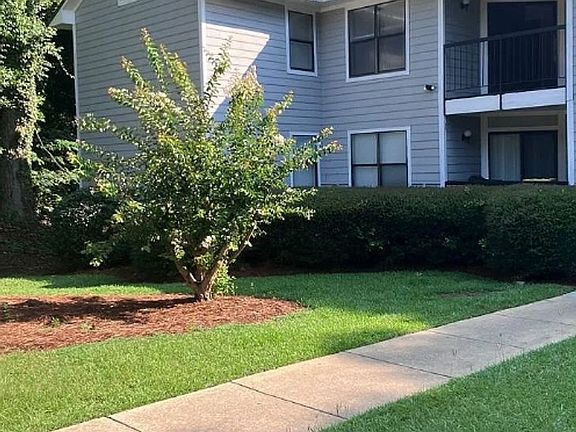 2nd image of 3161 Ridge Ave APT 2