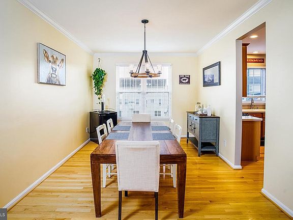5th image of 104 Gullane Ct