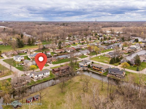 10082 Burgundy Blvd, Dimondale, MI 48821