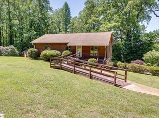 118 Pine Ln, Simpsonville, SC 29681
