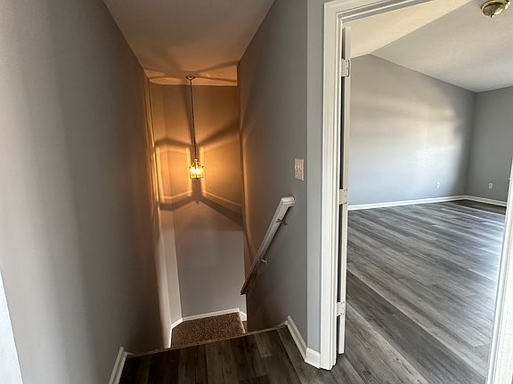 3rd image of 2617 Lullwater Ln