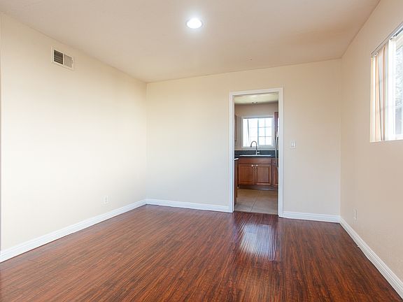 4th image of 1929 S Shadydale Ave