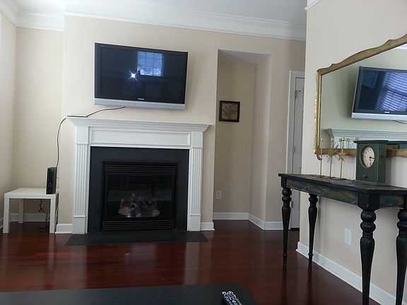 2nd image of 478 Panorama Park Pl