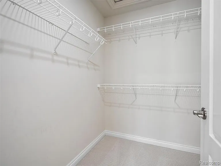 4021 Nottingham Cir — Photo 28