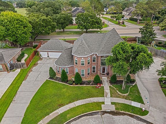 3rd image of 21507 Ganton Dr