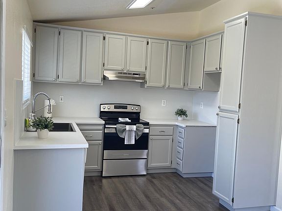 5th image of 994 Hunter Ln