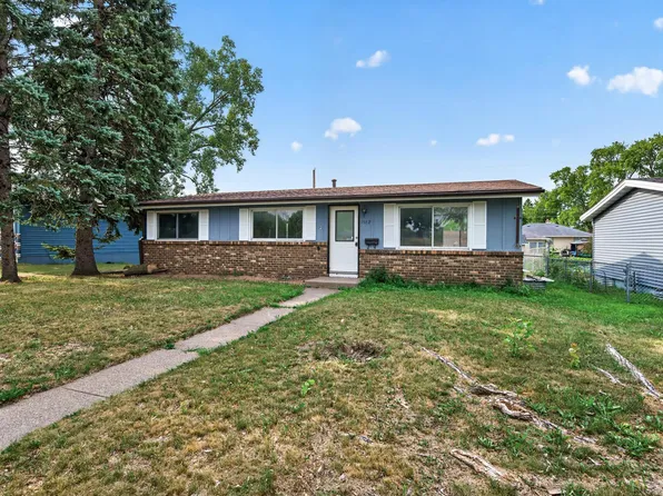 1582 3rd St E, Saint Paul, MN 55106