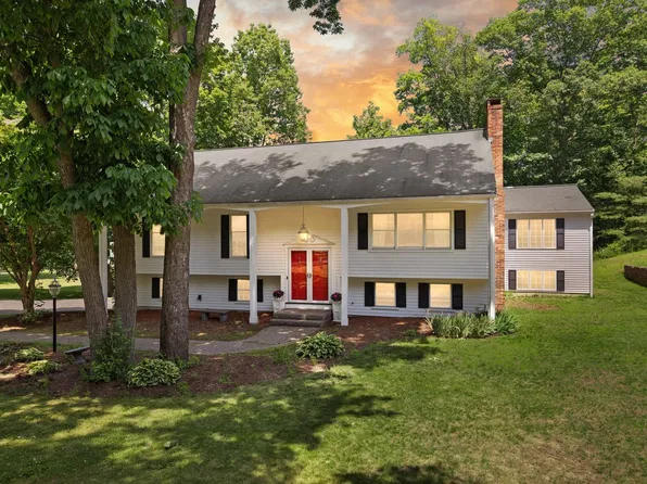 4 Pentucket Ln, Danvers, MA 01923