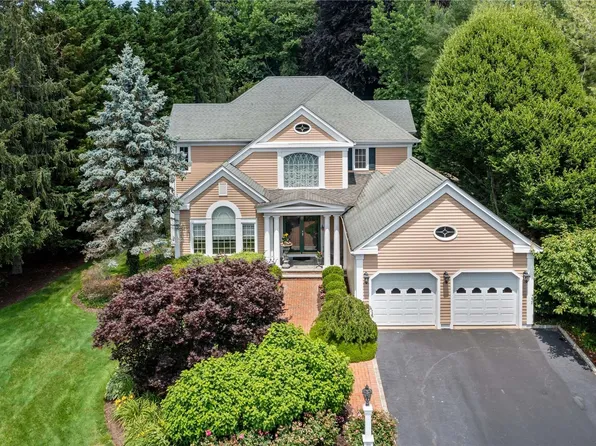 19 Meadow Lane #19, Manhasset, NY 11030